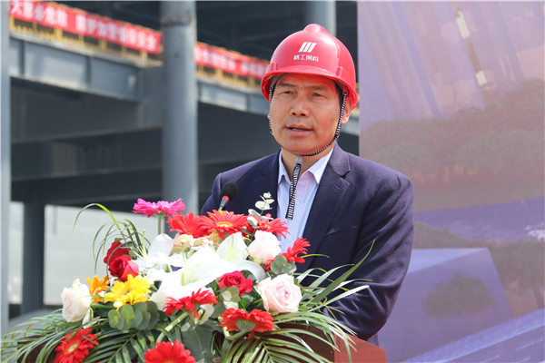 尊龙集团钢构执行董事长孙关富致辞.jpg